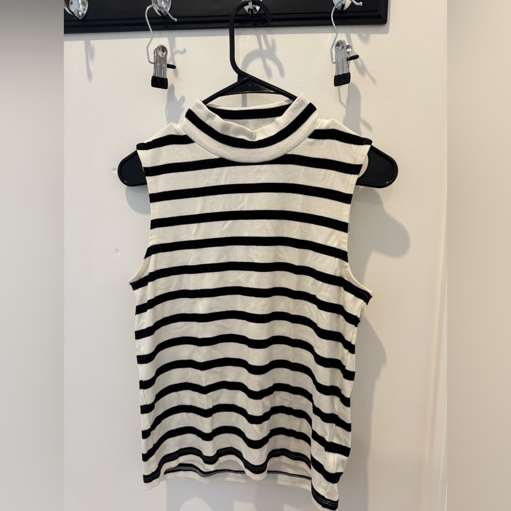 GAP Black and White Striped Sleeveless Mock Neck Top